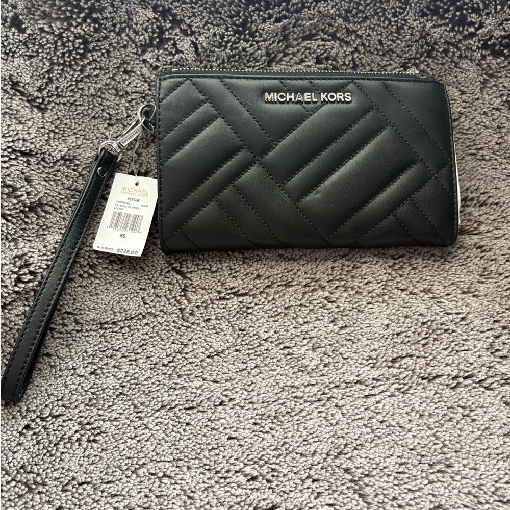 Michael Kors Black Saffiano Leather Zip Wallet Wristlet